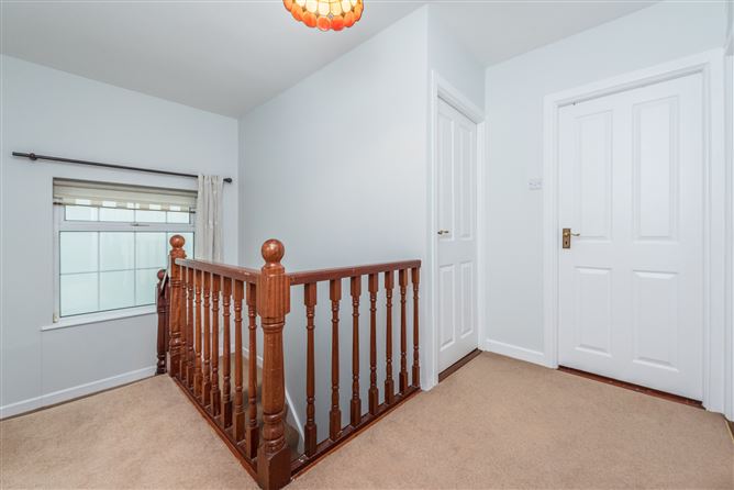 https://photos-a.propertyimages.ie/media/7/3/1/4943137/470af8ce-5daa-4c48-bbbd-ca876c52add3_l.jpg