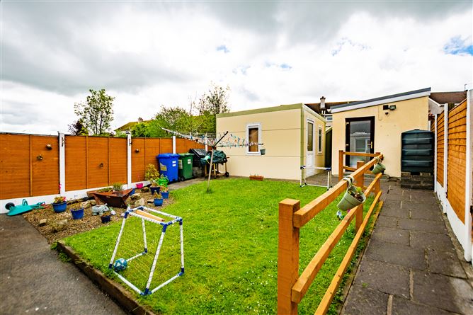 Photo 3 of 32 — 29 The Crescent, Lakepoint Park, Mullingar, Co. Westmeath