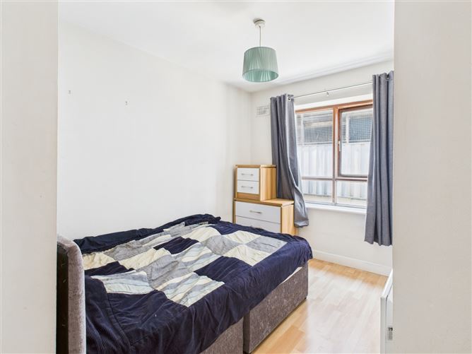 Apt, 15 Penrose Court, Anne Street, Waterford