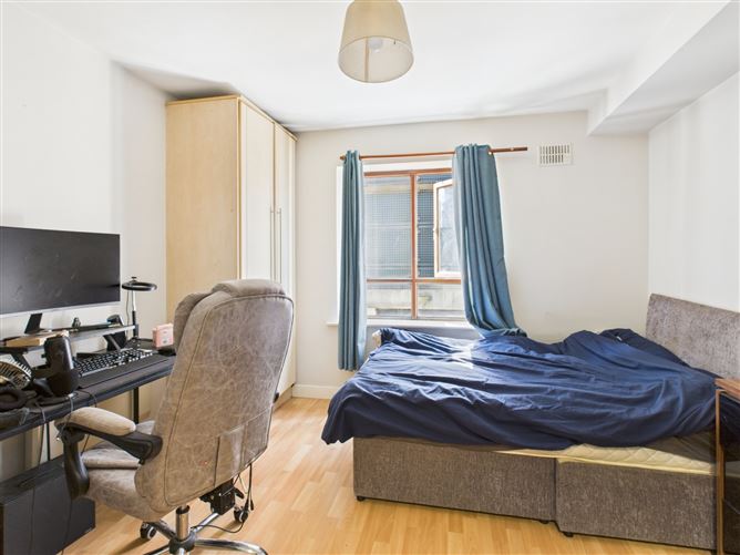 Apt, 15 Penrose Court, Anne Street, Waterford