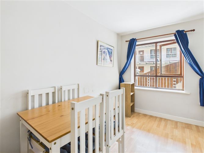 Apt, 15 Penrose Court, Anne Street, Waterford