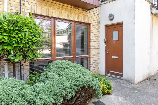 https://photos-a.propertyimages.ie/media/7/3/2/5011237/8e1f171e-1ea7-4c99-b5eb-60558e8ec932_l.jpg