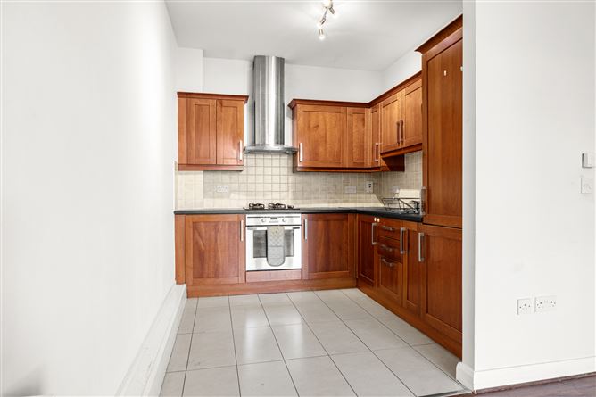 https://photos-a.propertyimages.ie/media/7/3/2/5011237/8e1f171e-1ea7-4c99-b5eb-60558e8ec932_l.jpg