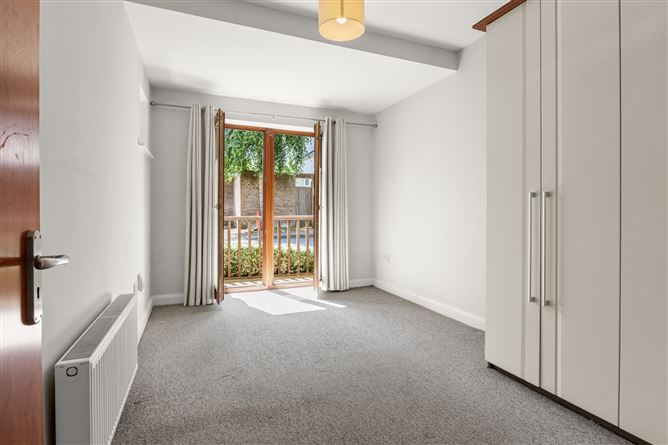 https://photos-a.propertyimages.ie/media/7/3/2/5011237/8e1f171e-1ea7-4c99-b5eb-60558e8ec932_l.jpg