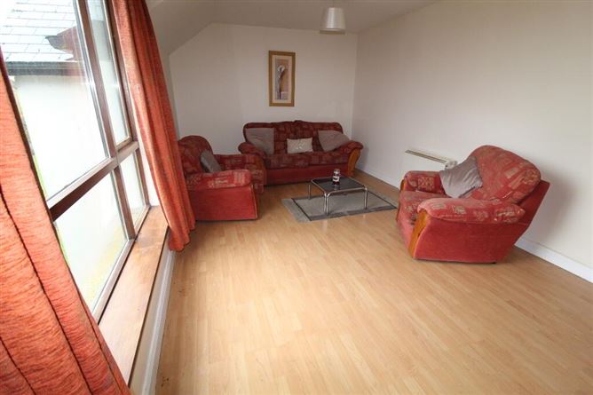 13 Sinann, Summerhill, Carrick-On-Shannon, Leitrim
