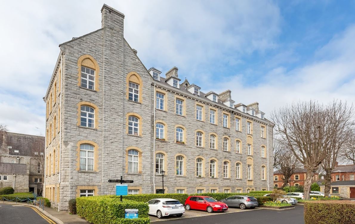 3 Hybreasal House, South Circular Road,   Dublin 8