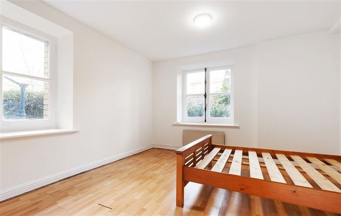3 Hybreasal House, South Circular Road,   Dublin 8