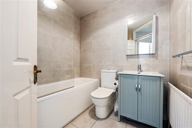 2 Hillcrest Manor, Templeogue, Dublin 6w