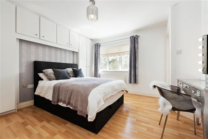 2 Hillcrest Manor, Templeogue, Dublin 6w