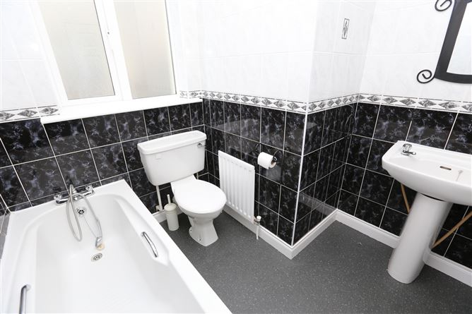 44 Shrewsbury Manor, Greenhills, Drogheda, Co. Louth