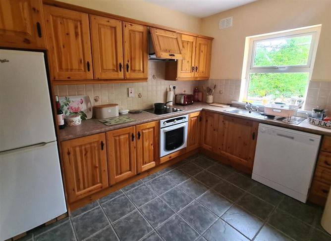 4 Lake View, Drumcong, Leitrim