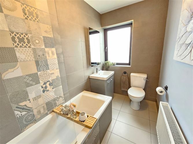 12 Dunaille, O'Callaghan's Mills, Co. Clare