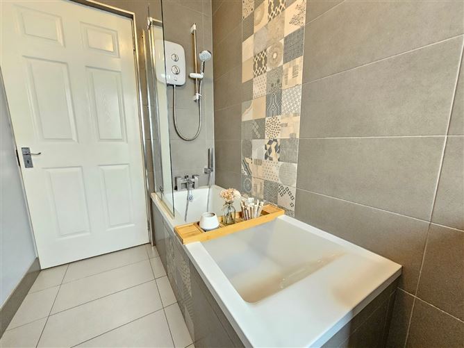 12 Dunaille, O'Callaghan's Mills, Co. Clare