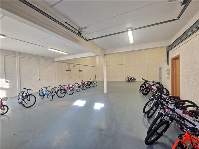 Unit B2 Fota Retail Village, Carrigtwohill, Cork