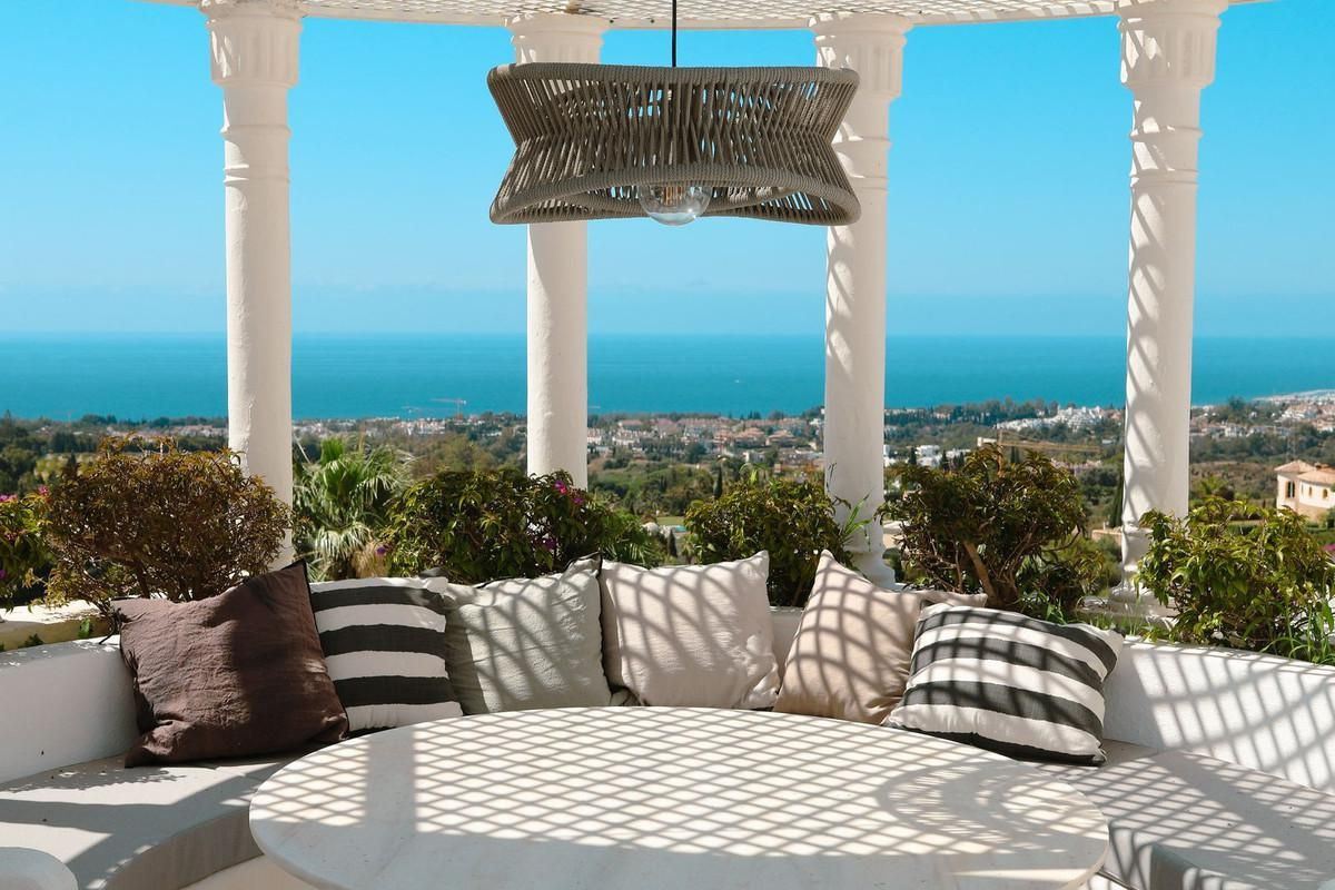 {name:Malaga, codeiso:MA}, Marbella, Marbella Golden Mile, Jardines Colgantes, Spain - COSTA-01150P