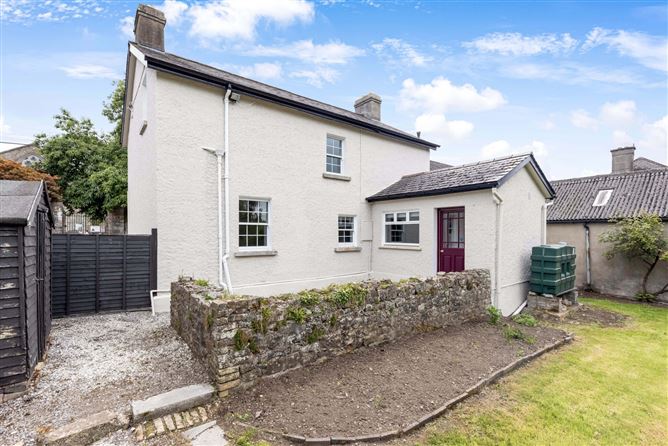 The Old Schoolhouse, Loman Street, Trim