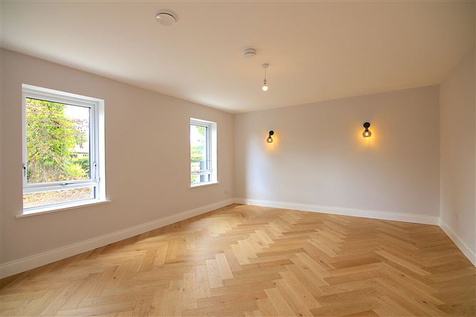 https://photos-a.propertyimages.ie/media/7/3/3/5021337/33029597-50d4-4734-9dc8-626dc6459c48_l.jpg