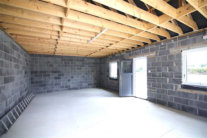 https://photos-a.propertyimages.ie/media/7/3/3/5021337/33029597-50d4-4734-9dc8-626dc6459c48_l.jpg