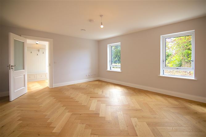 https://photos-a.propertyimages.ie/media/7/3/3/5021337/33029597-50d4-4734-9dc8-626dc6459c48_l.jpg