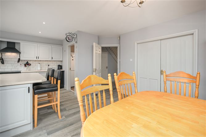 6 Woodside, Dunderrow, Kinsale, Co. Cork
