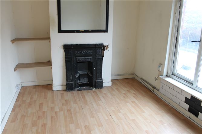 4 Poole's Terrace, Dolphins Barn,   Dublin 8