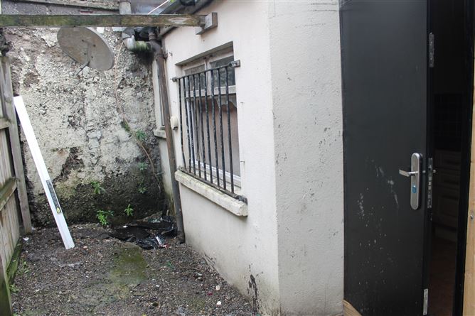 4 Poole's Terrace, Dolphins Barn,   Dublin 8
