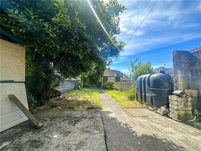 152 Castlepark, Ballybane, Galway