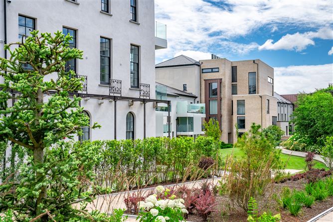 https://photos-a.propertyimages.ie/media/7/3/4/4948437/3a28e183-b008-46d2-ba25-6c3d75067886_l.jpg