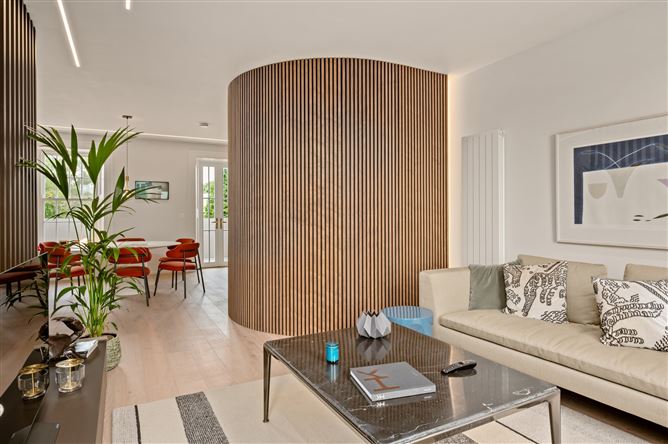 https://photos-a.propertyimages.ie/media/7/3/4/4948437/3a28e183-b008-46d2-ba25-6c3d75067886_l.jpg