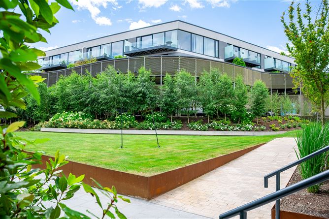 https://photos-a.propertyimages.ie/media/7/3/4/4948437/3a28e183-b008-46d2-ba25-6c3d75067886_l.jpg
