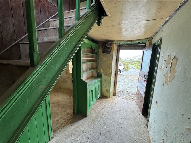 Ref 1202 - Old Farmhouse, Doory, Portmagee, Kerry