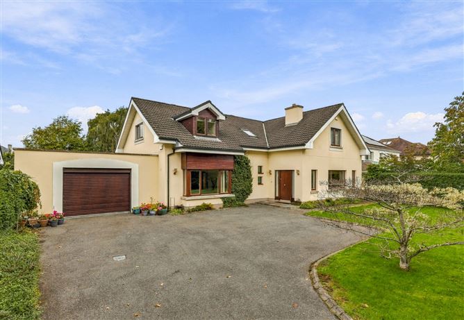 Thistledown, 10 College Park, Castleknock, Dublin 15