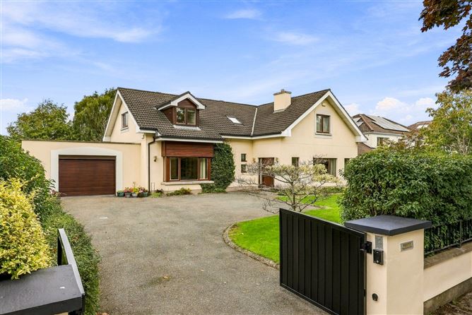 Thistledown, 10 College Park, Castleknock, Dublin 15