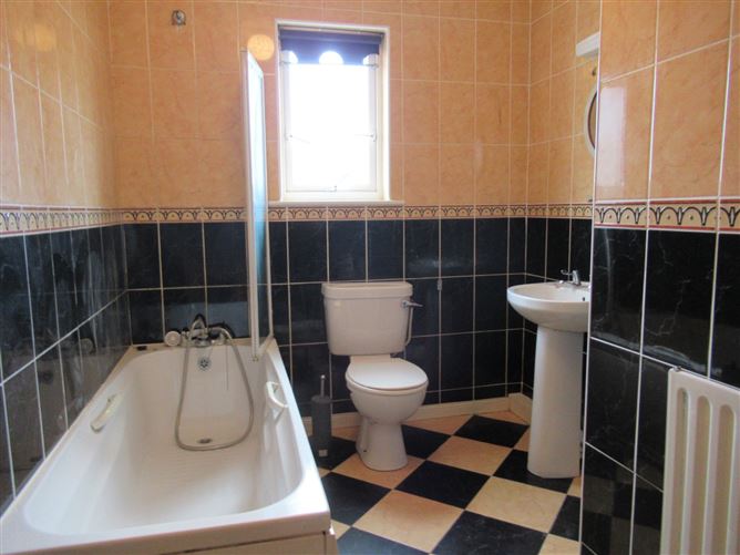 56 Eiscir Island, Tullamore, Offaly