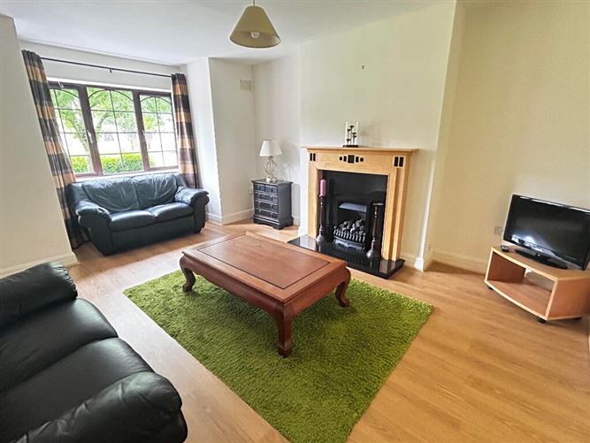 9 Mac Raghnaill, Lough Rinn, Mohill, Leitrim