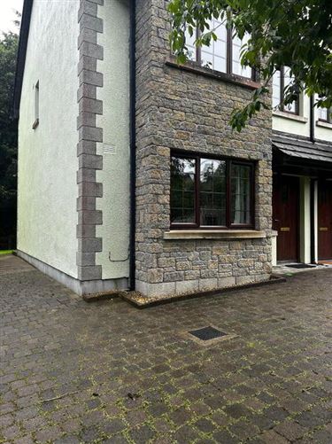 9 Mac Raghnaill, Lough Rinn, Mohill, Leitrim