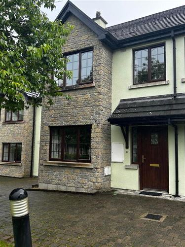 9 Mac Raghnaill, Lough Rinn, Mohill, Leitrim