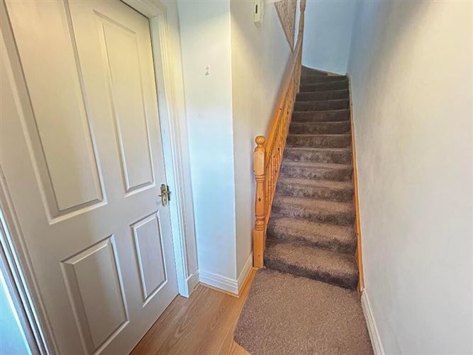 9 Mac Raghnaill, Lough Rinn, Mohill, Leitrim