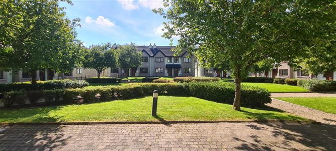 9 Mac Raghnaill, Lough Rinn, Mohill, Leitrim