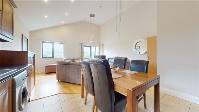 28 Cois Locha, Saleen, Castlebar, Co. Mayo
