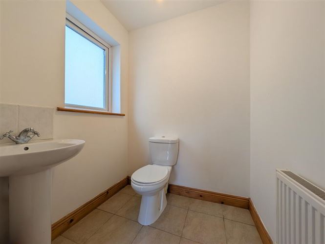 Photo 10 of 21 — 43 Springvale, Tubbercurry, Sligo