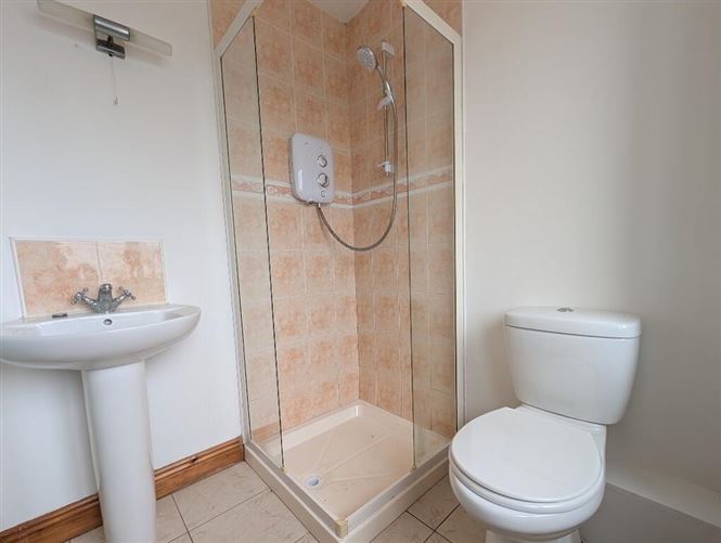 Photo 13 of 21 — 43 Springvale, Tubbercurry, Sligo