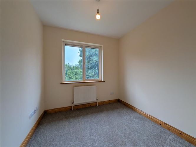 Photo 15 of 21 — 43 Springvale, Tubbercurry, Sligo