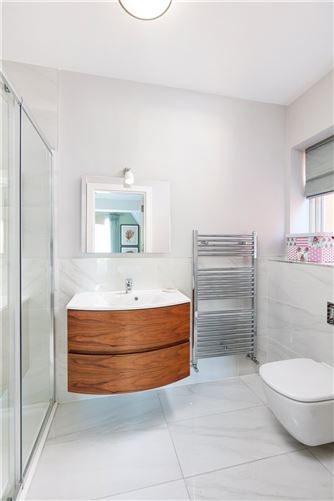 2 Norabrook, Howth Road, Clontarf
