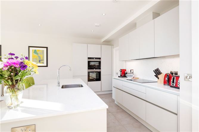 2 Norabrook, Howth Road, Clontarf