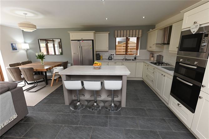 5 Lisheen Woods, Ovens, Co. Cork