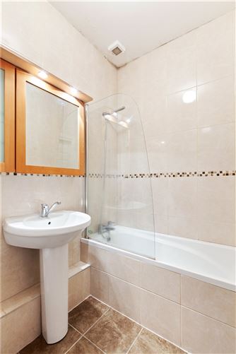 79 Wintergarden, Pearse Street, Dublin 2