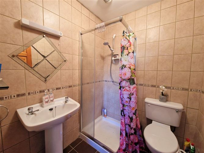 13 Lavey Manor, Charlestown, Co. Mayo