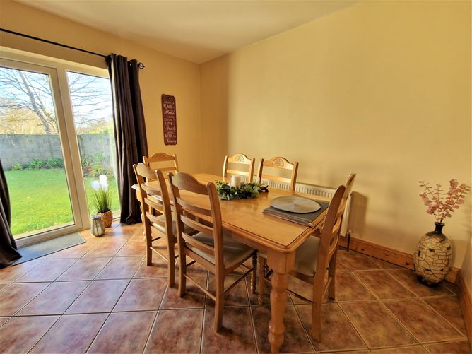 13 Lavey Manor, Charlestown, Co. Mayo