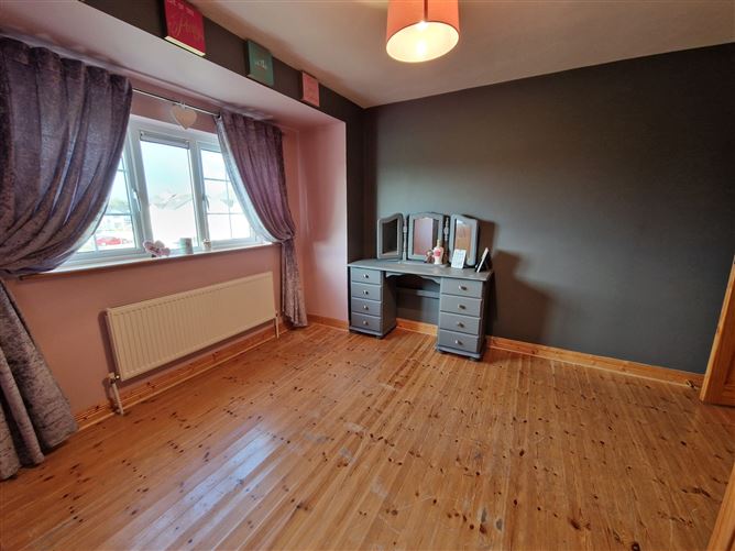 13 Lavey Manor, Charlestown, Co. Mayo